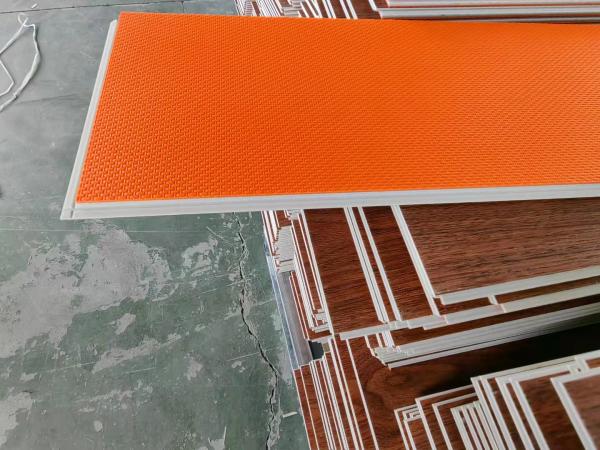 SPC floor with ixpe