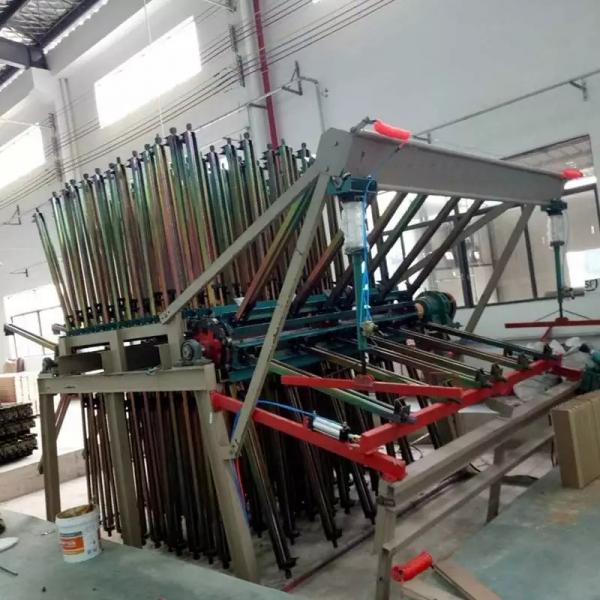 The rotary board splicing machine